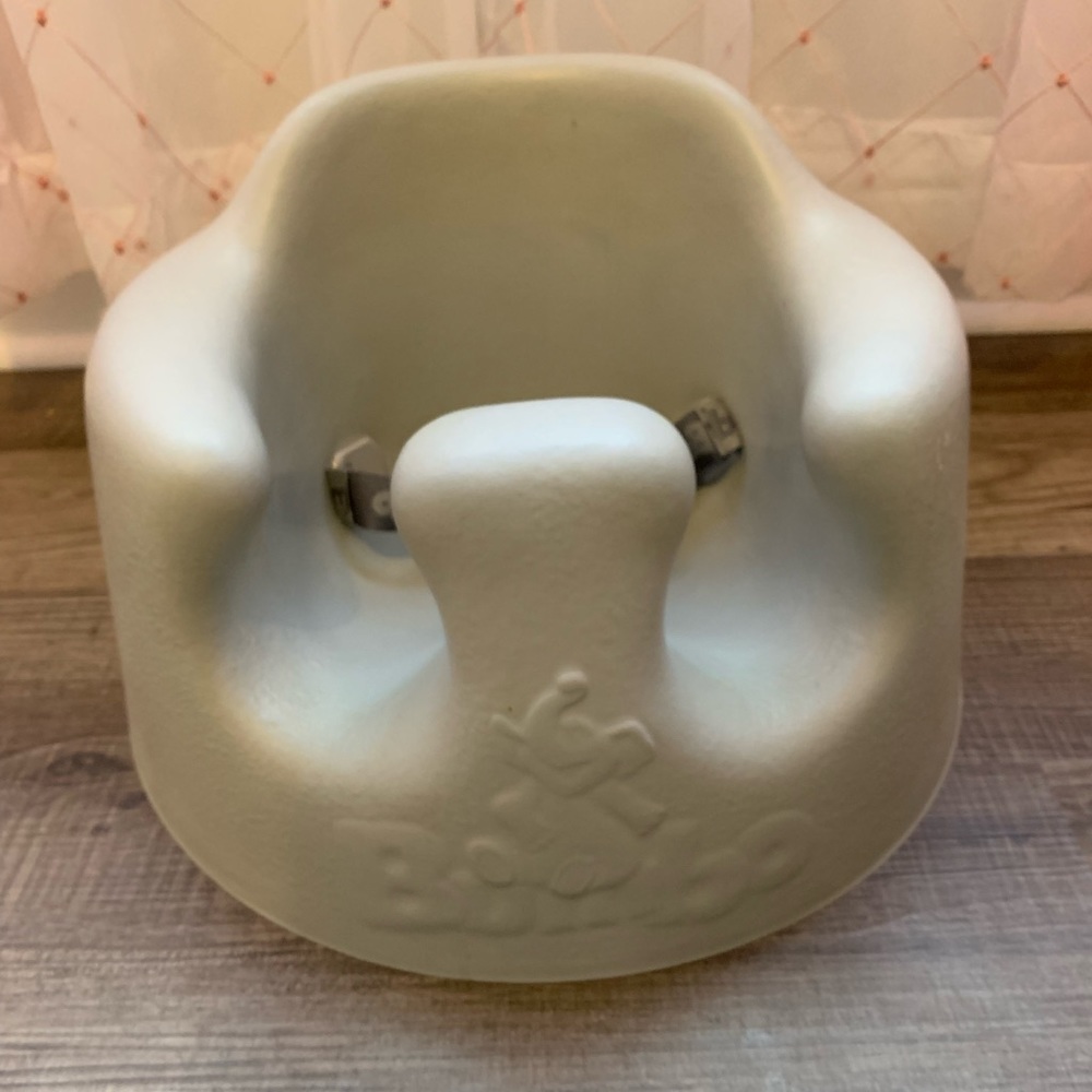 Bumbo seat